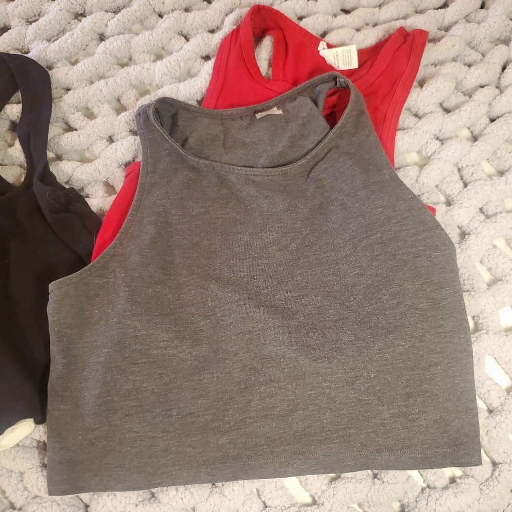Basic Crop Top Bundle - Picture 3 of 5